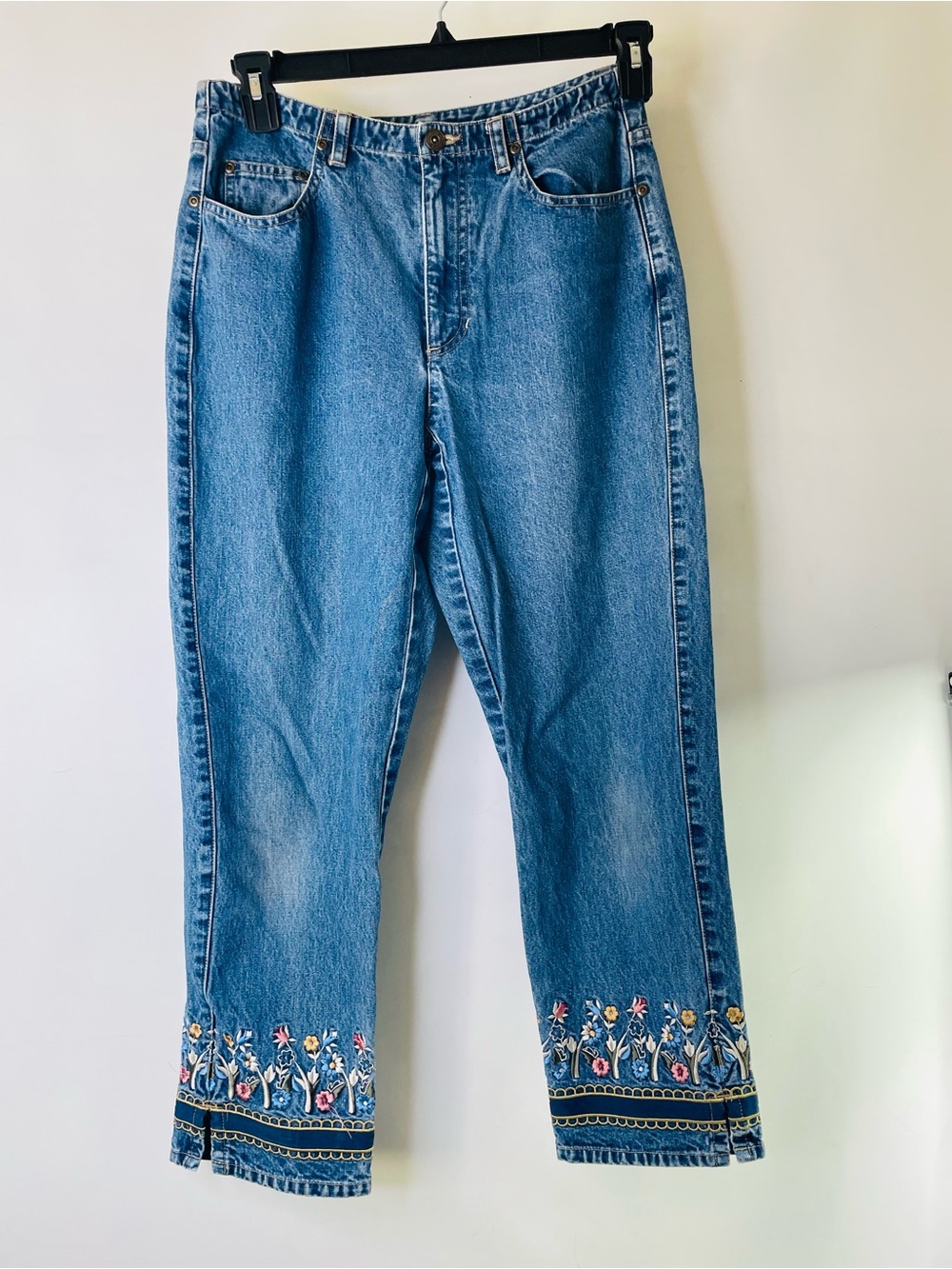 Liz Claiborne Blue Denim Jeans with Embroidered Hem Size 8